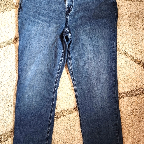 VERA WANG SLIM STRAIGHT LEG JEANS-SIZE 16 - Picture 2 of 11